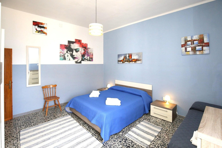 Room 3, Vista Mare, Ampio Terrazzo e Aria Condizionata, Sassari
