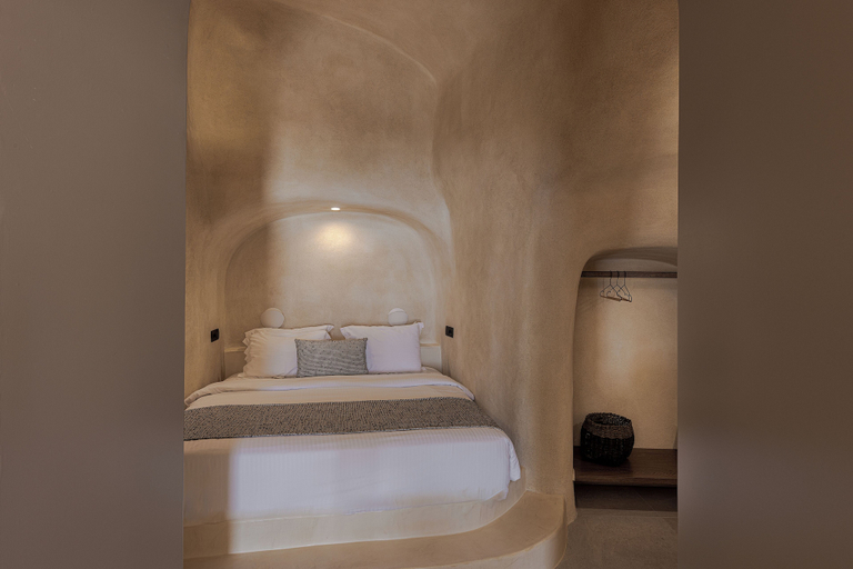 Bedroom 2, Caldera's Dream Cave House with hot tub, South Aegean