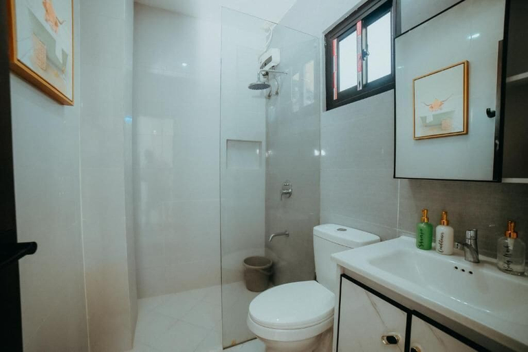 Bathroom 3, The Cozy Ilocos Suites, Laoag City