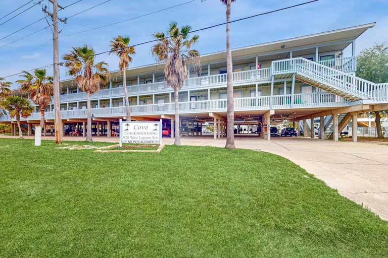 Room 5, Leo s Place - 2 Bed With Pool Beaches Dining, Baldwin