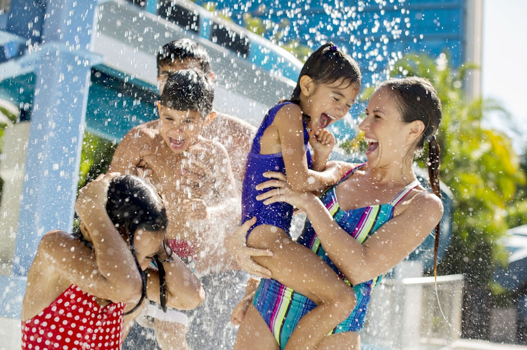 Sport & Beauty 2, Disneyland® Hotel, Orange
