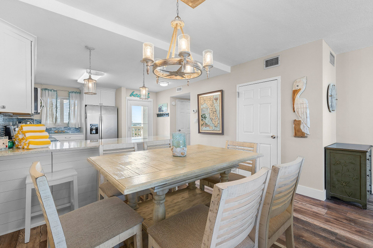 Interior 5, Golden Arms 602, Volusia