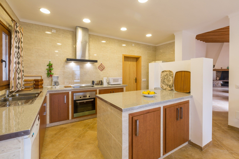 Others 3, Son Morey - Villa With Private Pool. Free Wifi, Baleares