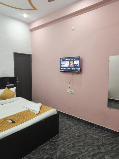 Room 5, HOTEL PRICELESS AMITY UNIVERSITY LUCKNOW, Lucknow