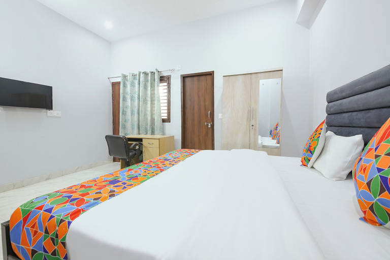 Room 4, Fabhotel City Charm, Dehradun
