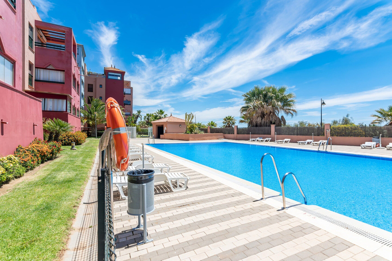 Pool 4, Family Penthouse Near Isla Marina, Huelva