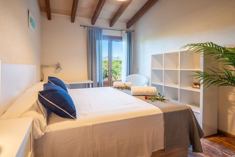 Room 2, Sa Tanqueta Rustica in Inca With Private Pool, Baleares