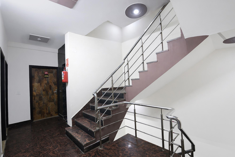 Lobby 4, Via Diamond Key, Delhi