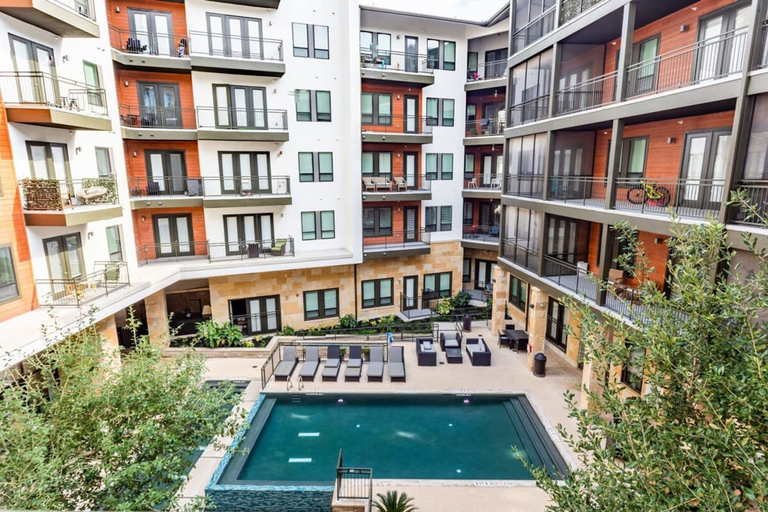 Room 4, Oasis at the Domain Premium Studio in Austin, Travis