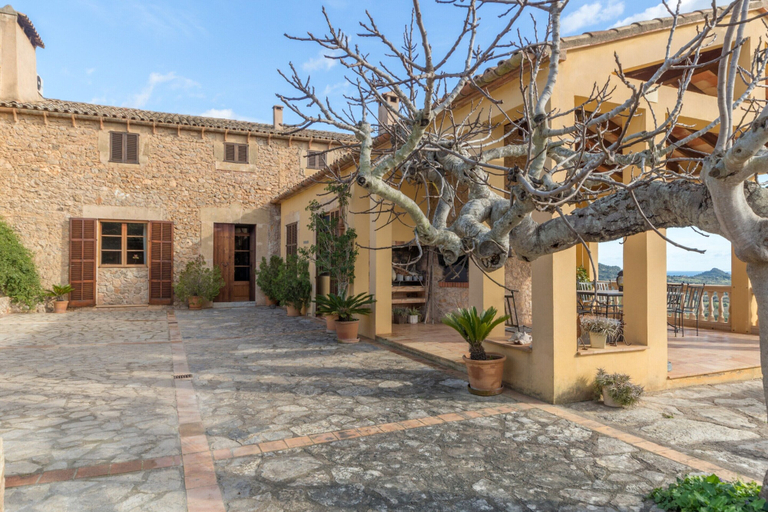 Balcony 3, Spacious Lexiclati Villa With Pool, Baleares