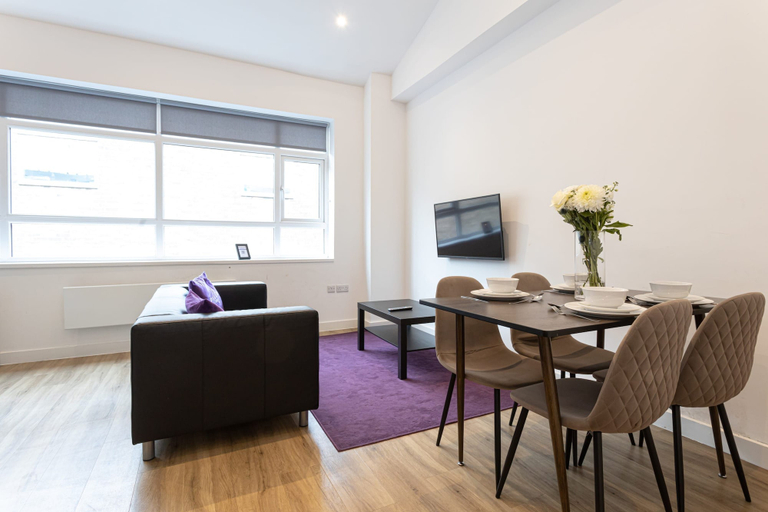 Others 5, Modern Spacious Duplex in the Heart of Manchester, Manchester