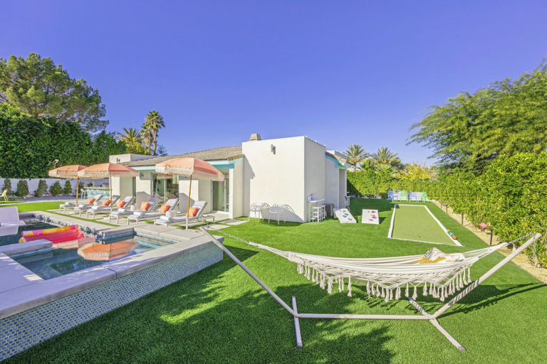 Exterior & Views 1, Via Escuela, Riverside