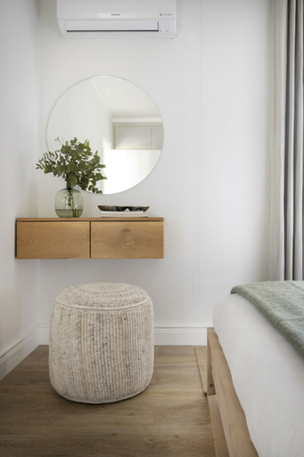 Room 3, Stylish 1-bed Secure BBQ Panoramic Mountain Views, City of Cape Town