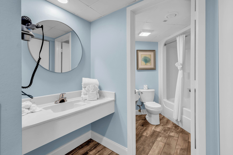 Bathroom 2, Landmark Resort Condos, Horry