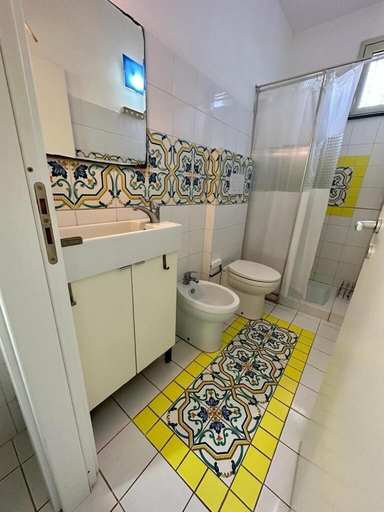 Bathroom 3, B&B Acireale - Il Cavalluccio Marino Fronte Mare, Catania