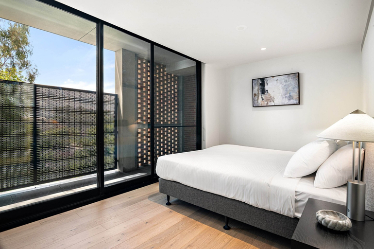 Room 5, Stylish 3-bed Townhouse in Vibrant Fitzroy, Melbourne