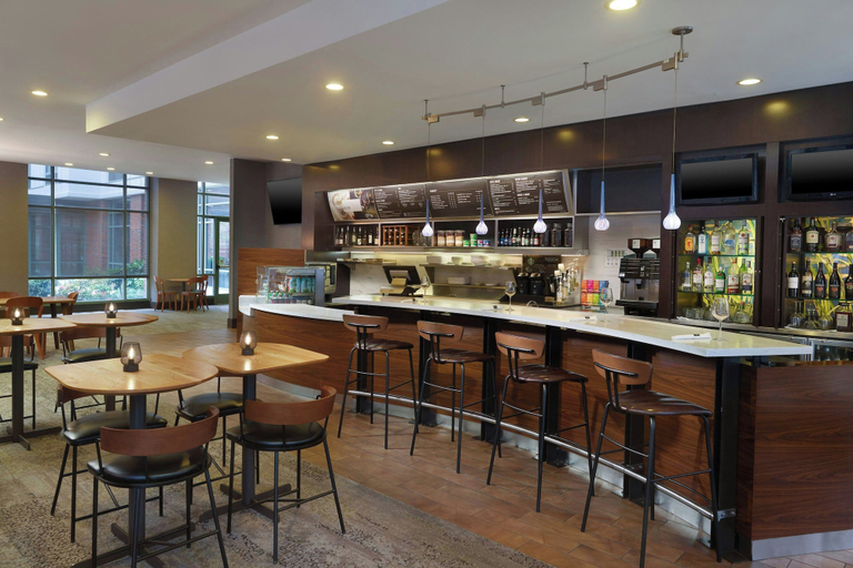 Food & Drinks 5, Courtyard by Marriott Birmingham Downtown at UAB, Jefferson