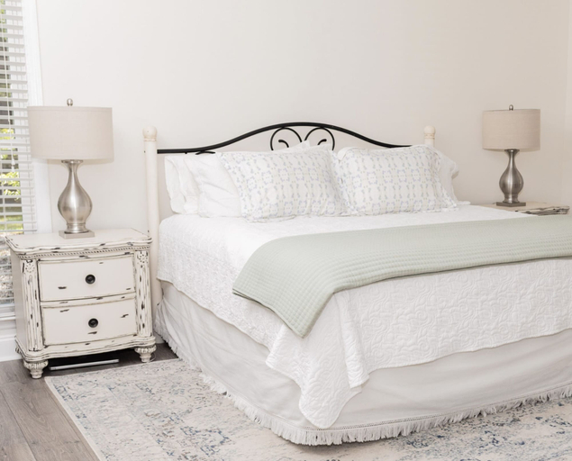 Room 2, Spacious Woodbridge Cottage, Columbia