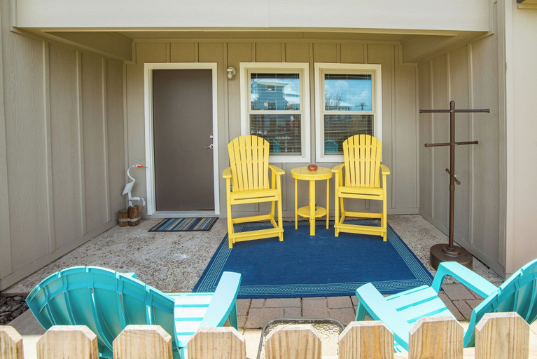 Others 4, Sunrise Villas 101 - Boardwalk TO THE Beach!, Nueces