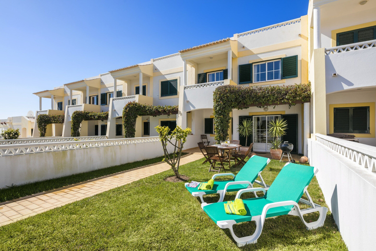 Garden 3, Seasise Apartment in Benagil, Lagoa