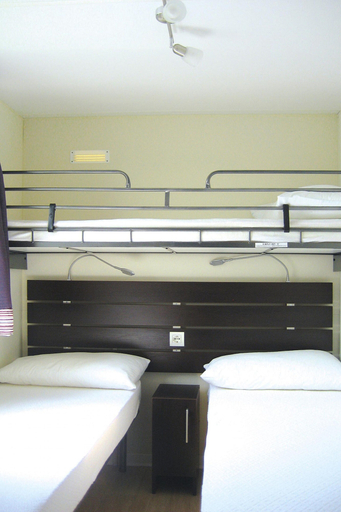 Room 3, Mobile Home in Moniga del Garda With-formerly TUI Ferienhaus, Brescia