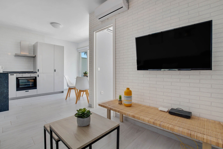 Living room 4, Beachfront Apartment With Terrace, Málaga