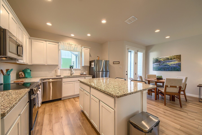 Private kitchen 5, Ot 2125 Creekside Cottage 2 Bedroom Home, Comal