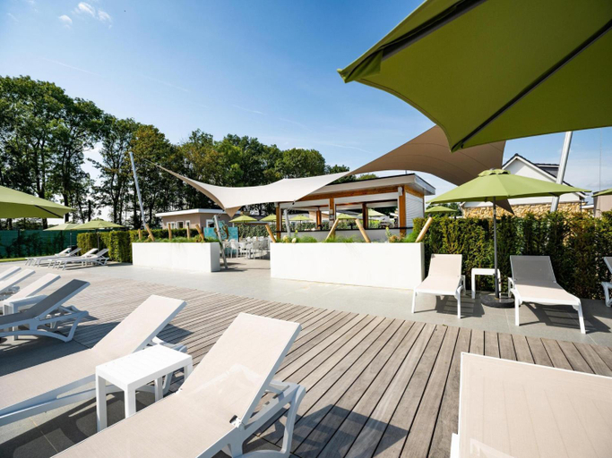 Food & Drinks 4, Holiday Home in Limburg with Outdoor Fireplace, Margraten