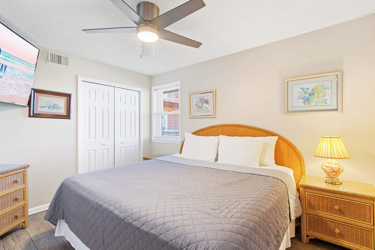 Room 2, Gulf View 2 Bed Beaches Pool Dining and Fun, Baldwin