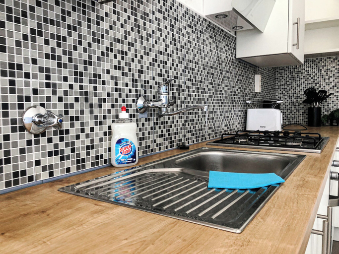 Private kitchen 4, Fabulous 3BR Apt Near AKH For Groups, Wien