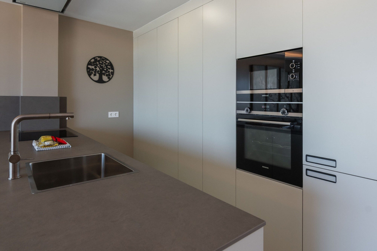 Private kitchen 3, Duplex Townhouse With Balcony, Huelva