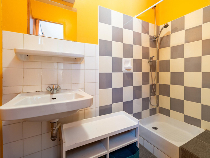 Bathroom 5, Spacious Home With Beach Access, Hérault