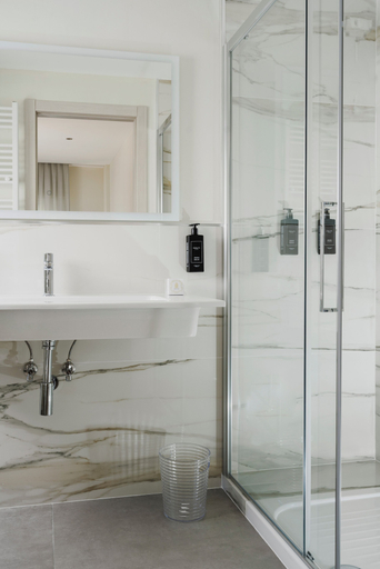 Bathroom 5, Doria Park Hotel, La Spezia