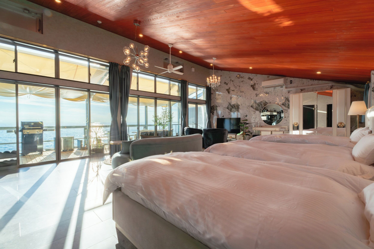 Room 4, Glamping Resort WOOD DESIGN PARK NOMA, Mihama