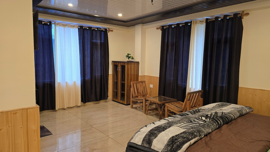 Room 3, Hils & Paw, Kullu
