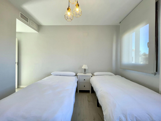 Room 2, Villa With Private Pool Near Beach, Granada