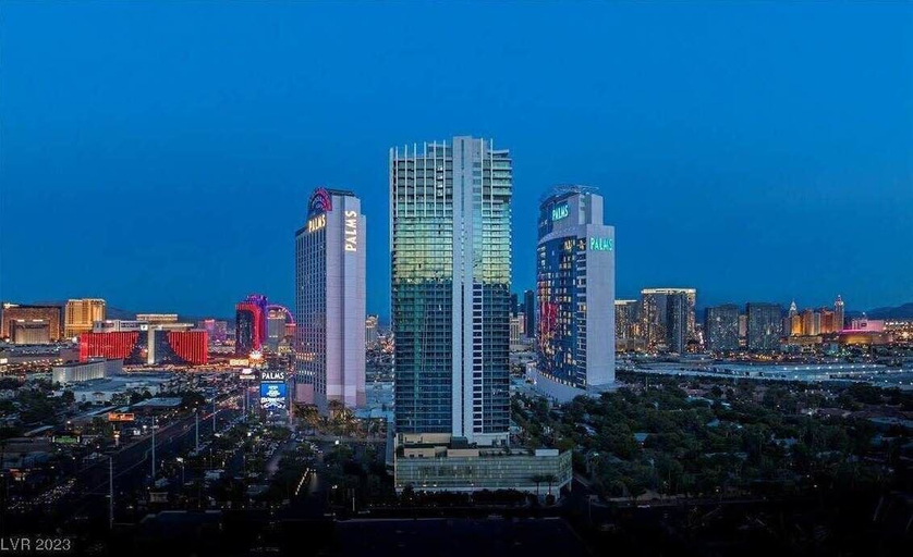 Interior 5, Beautiful Studio, Stunning Views Balcony Access, Clark