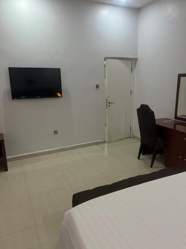 Room 3, Nippon Grand Hotel and Apartment, AbujaMun