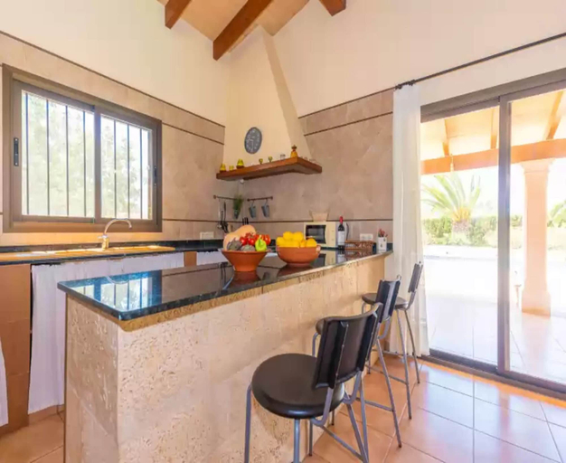 Private kitchen 2, Els Garrovers - Villa With Private Pool. Free Wifi, Baleares