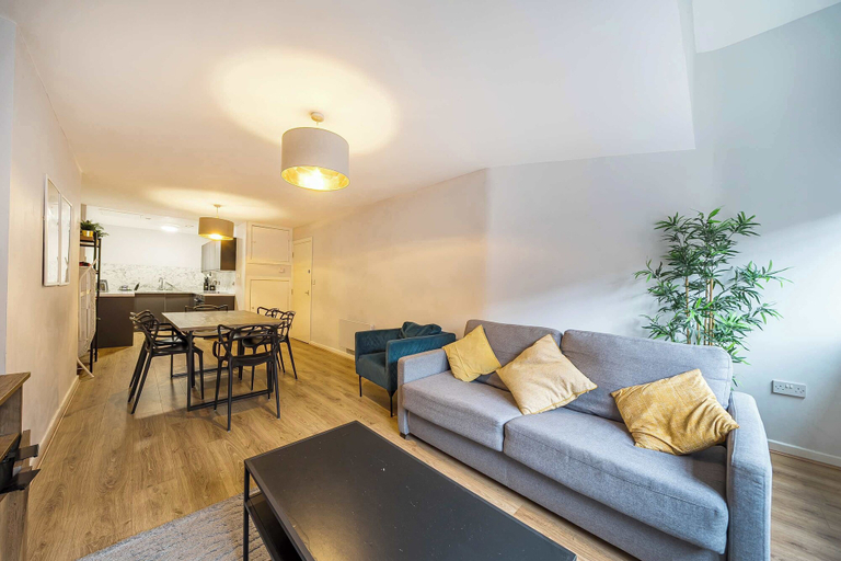 Room 3, Host Stay Apartment 4 Stanley Street, Sefton