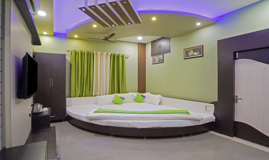 Room 4, Hotel 98 Street, Bangalore