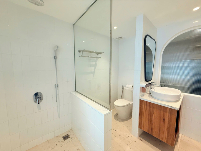 Bathroom 5, Apartment With Balcony, Nha Trang