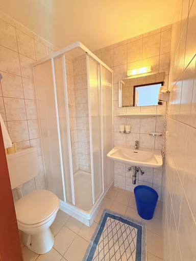 Bathroom 4, Pension Plattenhof, Innsbruck Land