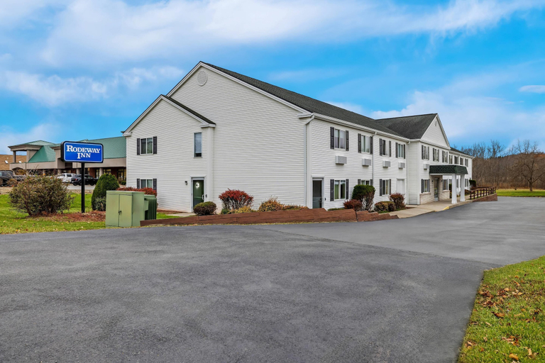 Exterior & Views 2, Rodeway Inn, Monroe
