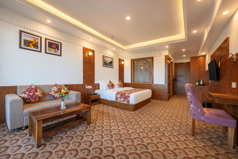 Room 2, Echor KC Grand Kufri, Shimla