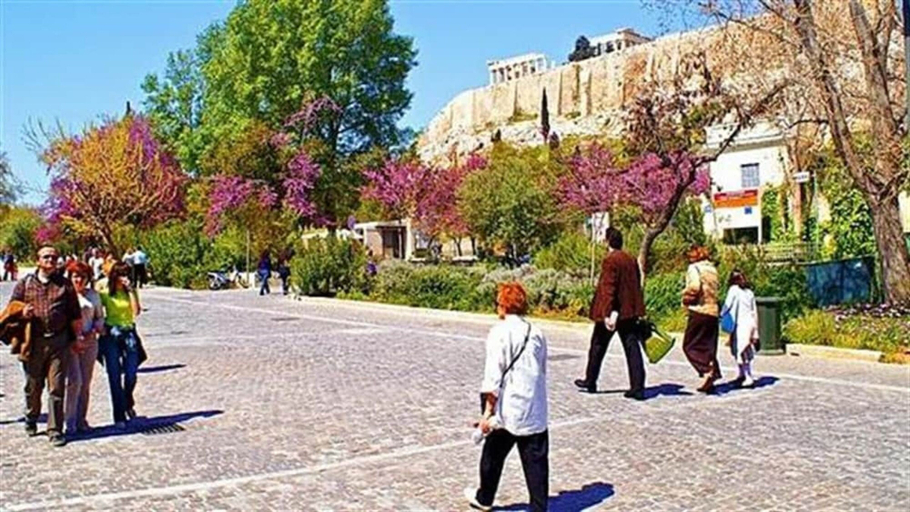 Room 4, Sunny 1bedroom Cozy Flat in the Acropolis Area, Attica