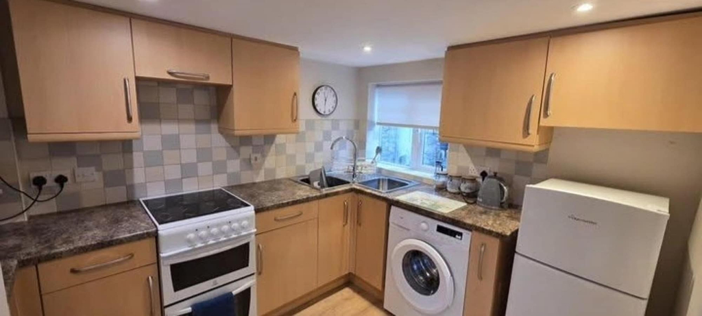Private kitchen, 2 Bed - Work - Holiday - Pets Welcome - Parking, Lincolnshire