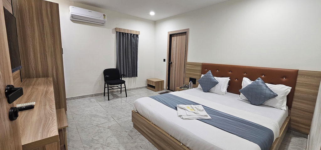 Room 5, HOTEL ROYAL VIEW, Ahmadabad
