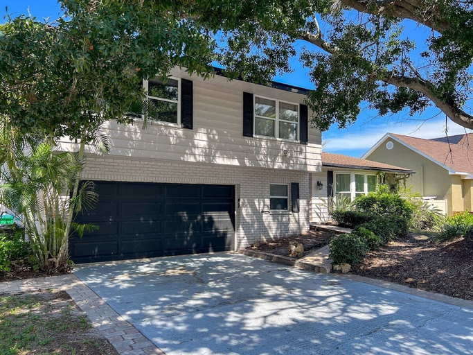 Interior 5, Seminole Pool House - Mins to the Beach, Pinellas