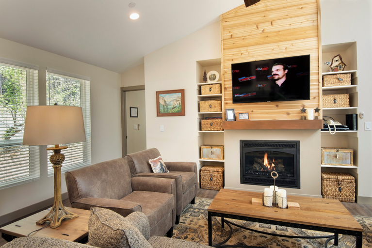 Interior 1, Yosemite's Meadow Haven, Mariposa